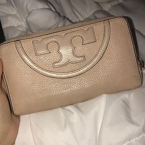 Tory Burch wallet